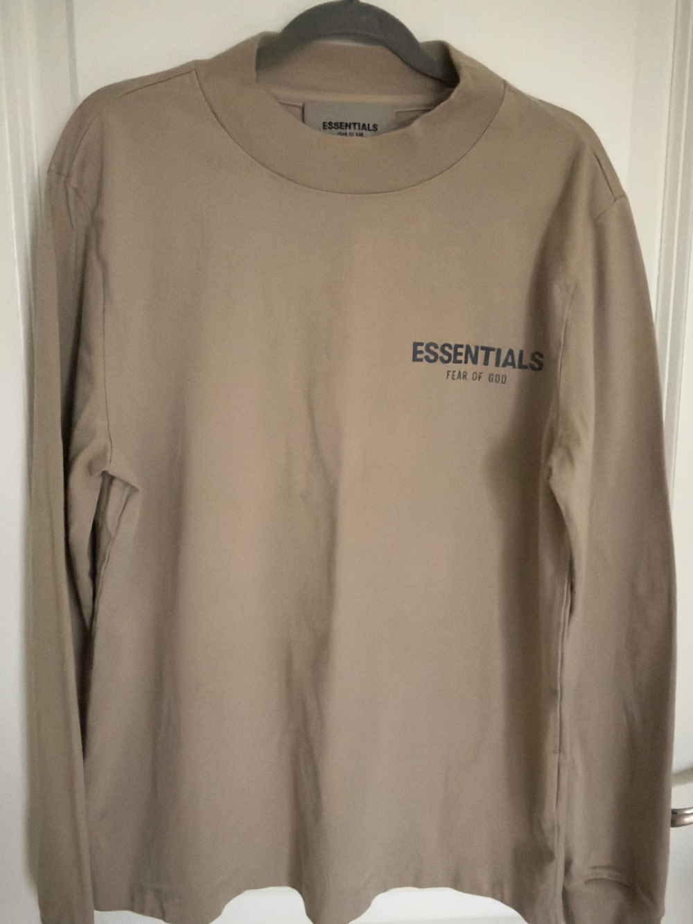 Essentials Fear of God long sleeves and joggers set - Picture 10 of 17